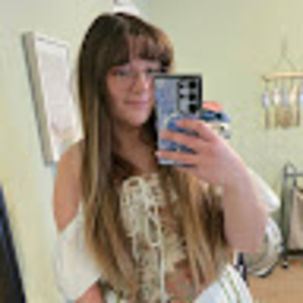 Meet your Posher, Elizabeth